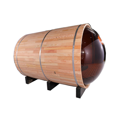 Panoramablick-hölzernes Fass-Sauna-Raum-Red-cedar im Freien
