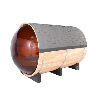 Panoramablick-hölzernes Fass-Sauna-Raum-Red-cedar im Freien